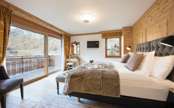 Chalet Alex, Zermatt, Double Bedroom 2